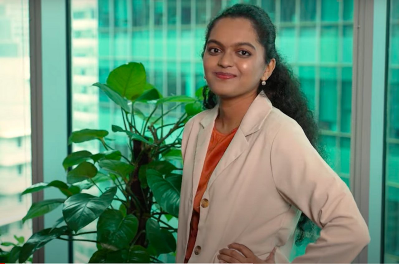 Woman in Deutsche Bank