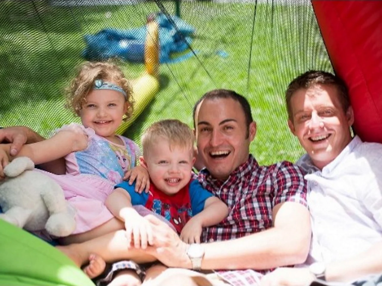 Phil und seine Familie im Freien