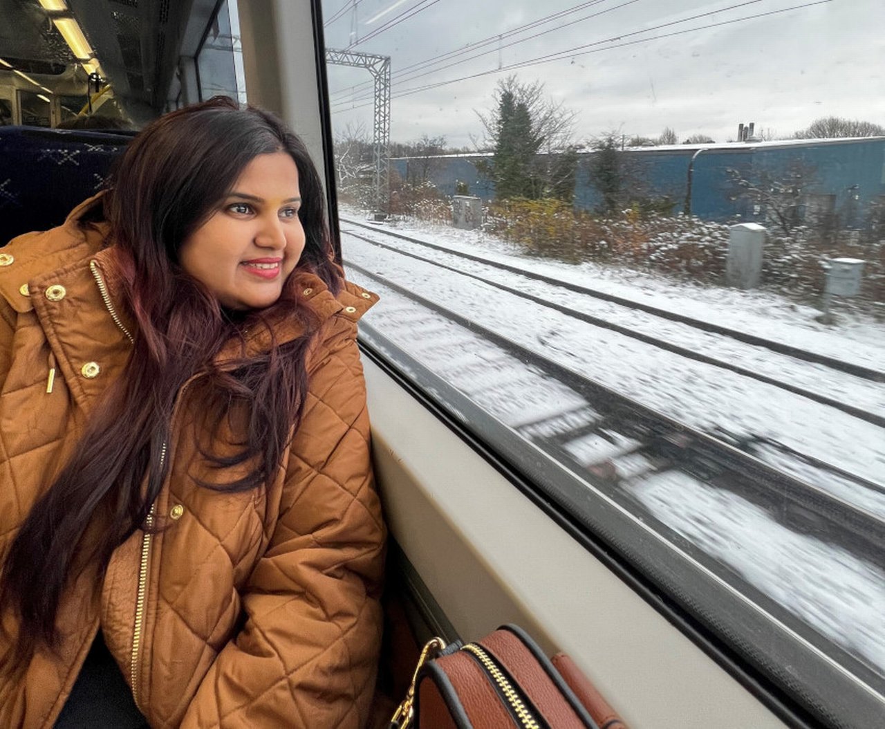 Careers-life-rukshar-on-train-850x700.jpg