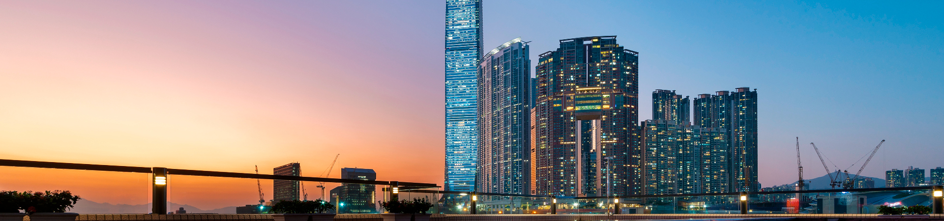 Hong Kong Deutache Bank skyline view